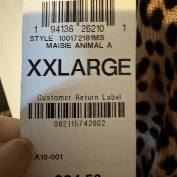 NWT INC BLOUSE TOP WITH V-NECK IN TIMELESS ANIMAL cheatah PRINT SZ 2X - Picture 4 of 4